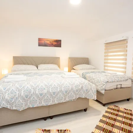 Daris 4* موستار